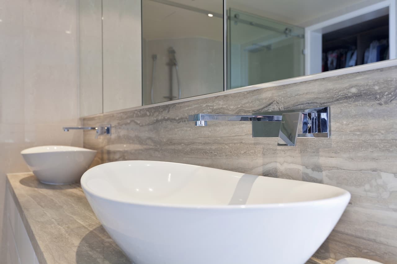 ICE WHITE QUARTZ PROJECT IN ELK GROVE VILLAGE